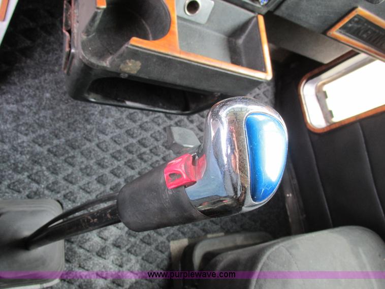 image for item F4871 1997 Kenworth W900 semi truck