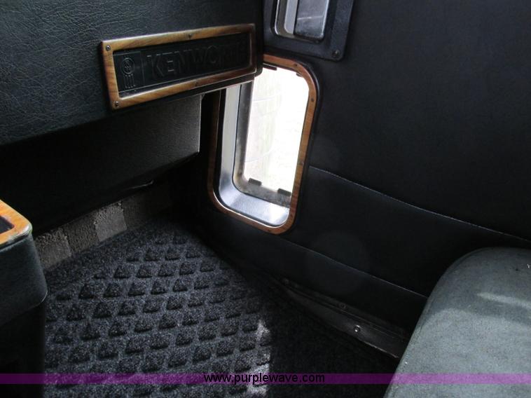 image for item F4871 1997 Kenworth W900 semi truck