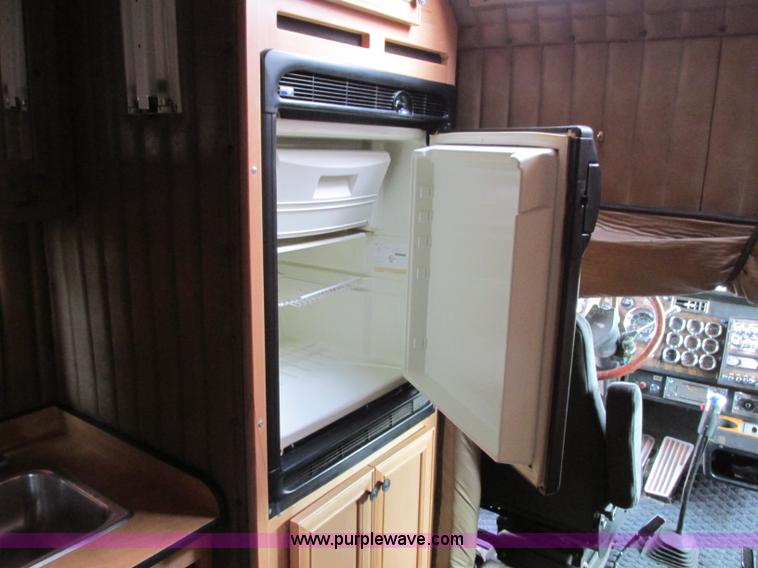 image for item F4871 1997 Kenworth W900 semi truck