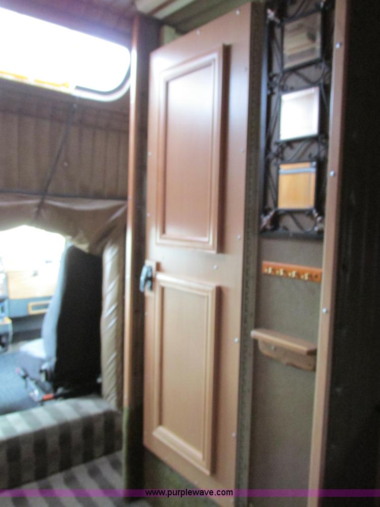 image for item F4871 1997 Kenworth W900 semi truck