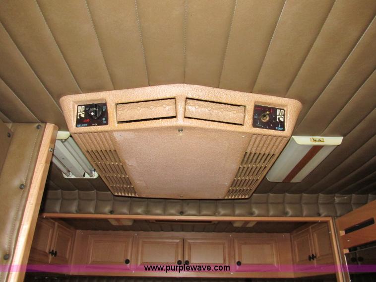 image for item F4871 1997 Kenworth W900 semi truck