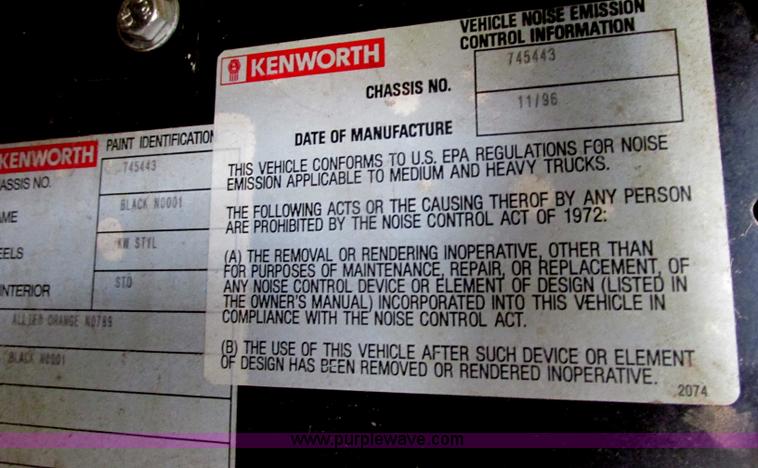 image for item F4871 1997 Kenworth W900 semi truck