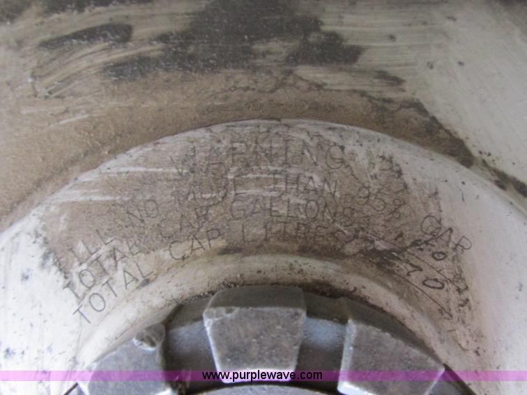 image for item F4871 1997 Kenworth W900 semi truck