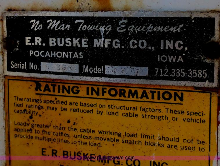 image for item F8229 1986 Freightliner FLC-64T wrecker truck