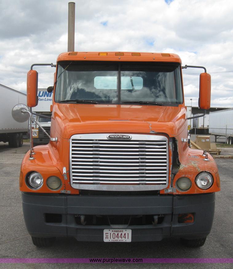 image for item G8291 1999 Freightliner Century Class semi truck