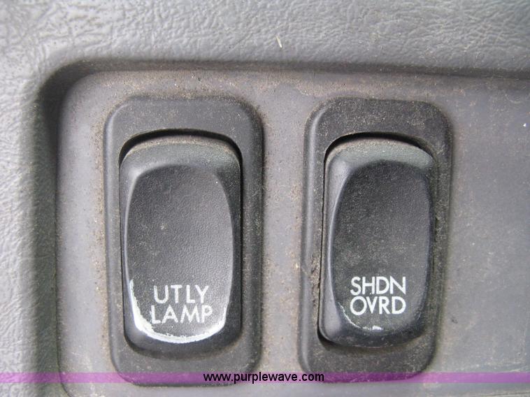 image for item G8291 1999 Freightliner Century Class semi truck