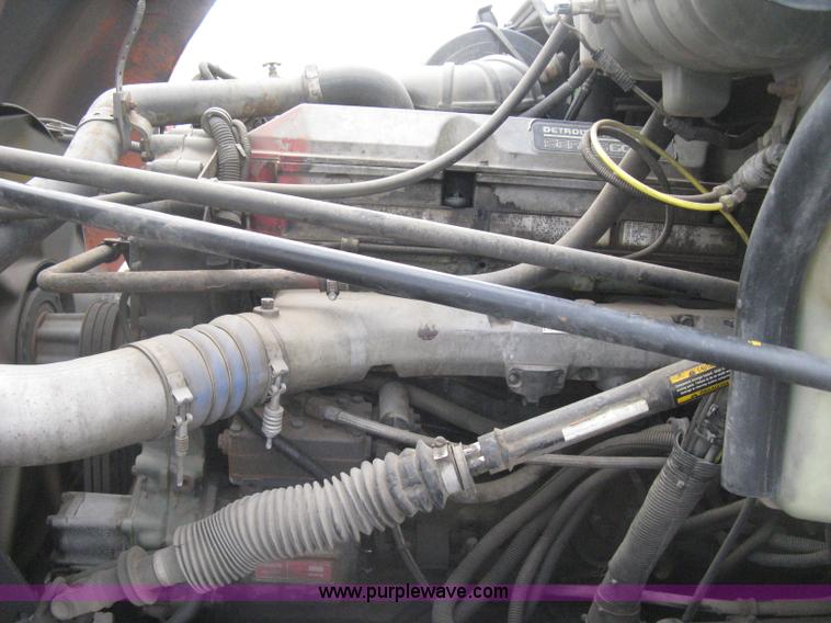 image for item G8291 1999 Freightliner Century Class semi truck