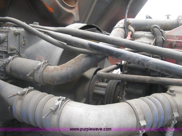 image for item G8291 1999 Freightliner Century Class semi truck