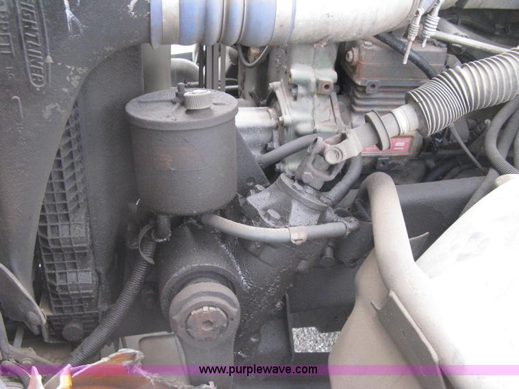 image for item G8291 1999 Freightliner Century Class semi truck