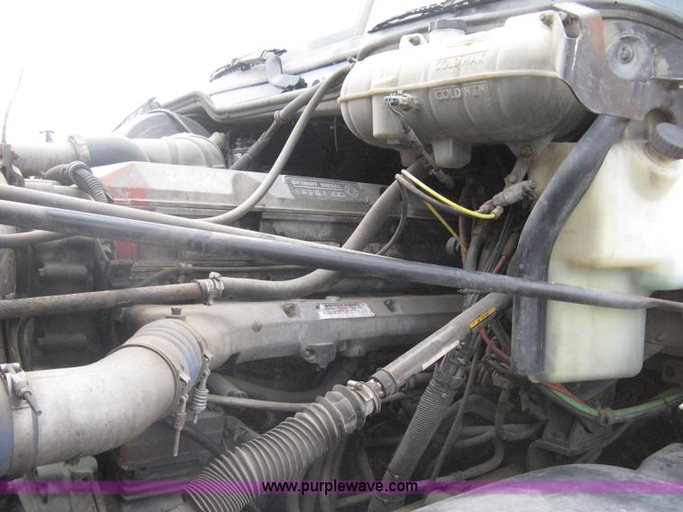 image for item G8291 1999 Freightliner Century Class semi truck