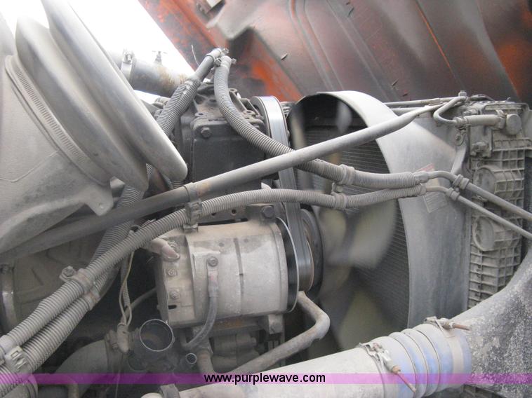 image for item G8291 1999 Freightliner Century Class semi truck