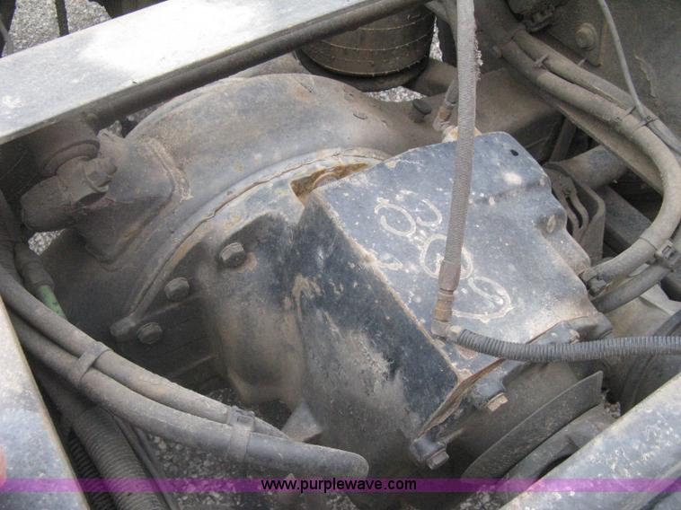 image for item G8291 1999 Freightliner Century Class semi truck