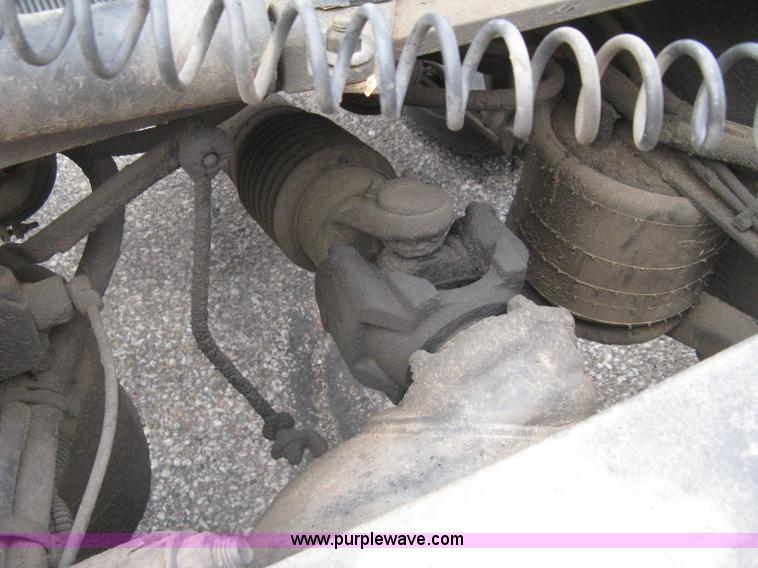 image for item G8291 1999 Freightliner Century Class semi truck