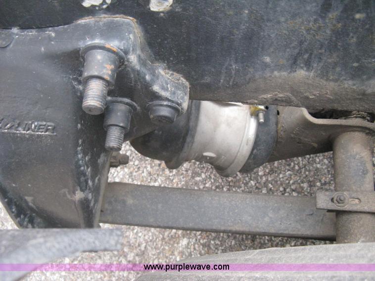 image for item G8291 1999 Freightliner Century Class semi truck