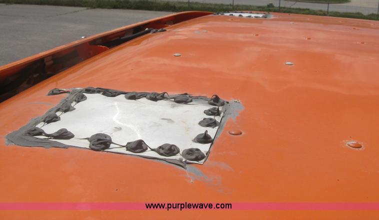 image for item G8291 1999 Freightliner Century Class semi truck