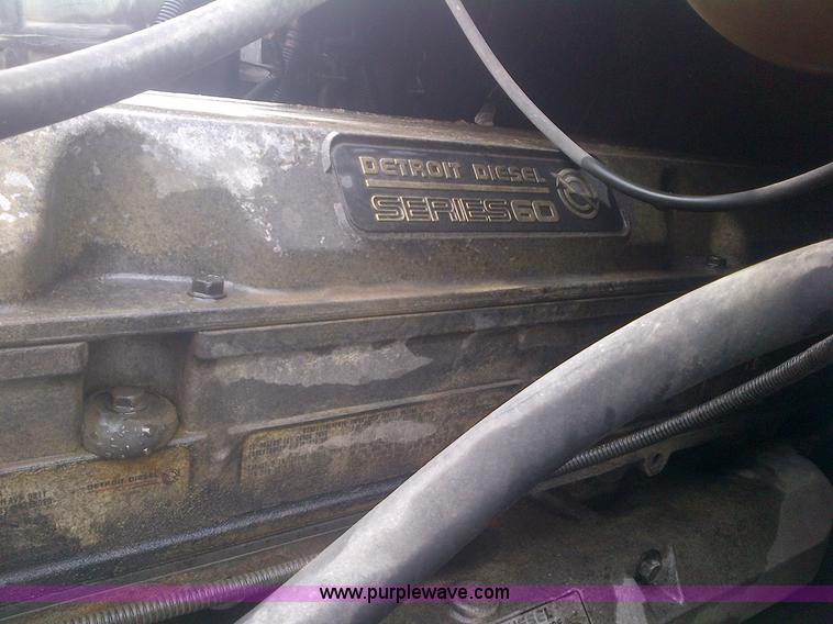 image for item H2079 1999 Freightliner Century Class semi truck