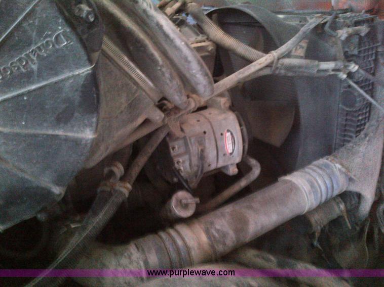 image for item H2079 1999 Freightliner Century Class semi truck