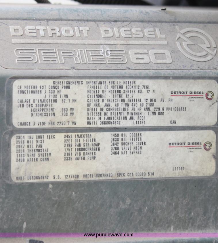 image for item H2082 2002 Freightliner FLD120 semi truck