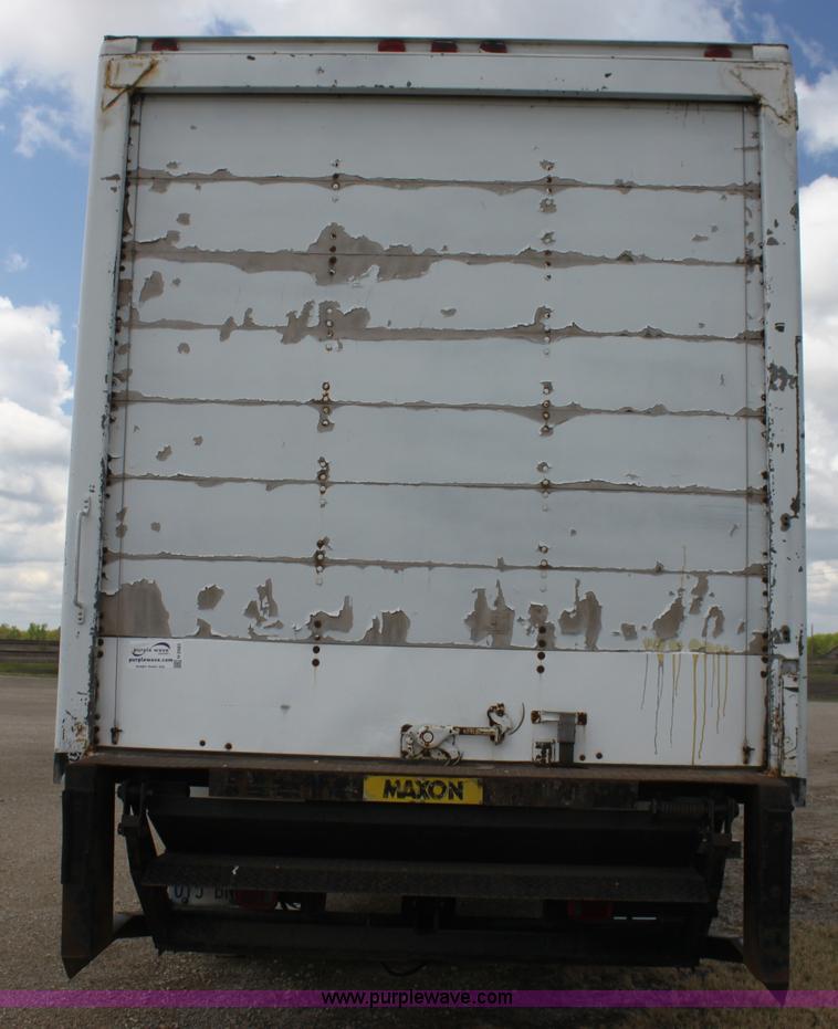 image for item H2083 2000 International 4700 box truck