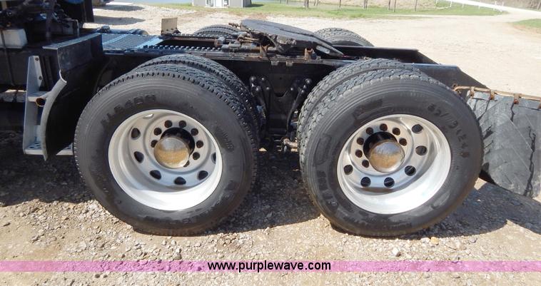 image for item H3459 1999 Kenworth W900 semi truck