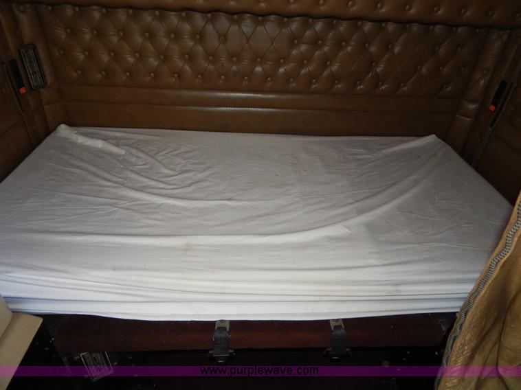 image for item H3459 1999 Kenworth W900 semi truck