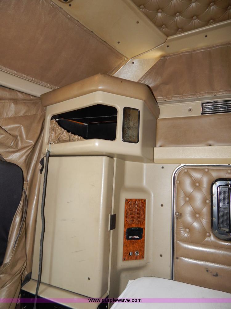 image for item H3459 1999 Kenworth W900 semi truck