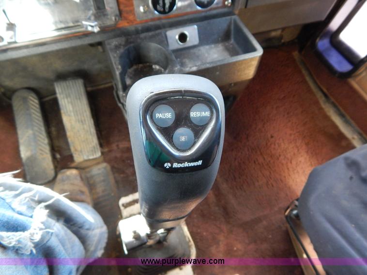 image for item H3459 1999 Kenworth W900 semi truck