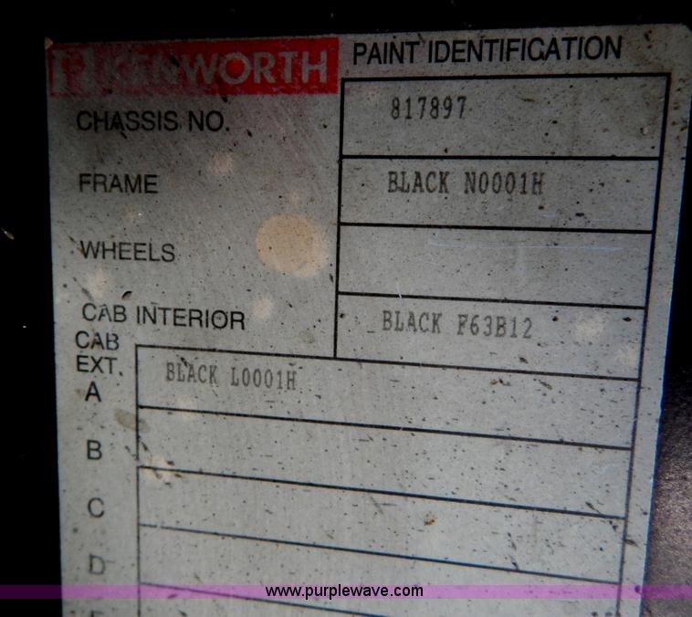 image for item H3459 1999 Kenworth W900 semi truck