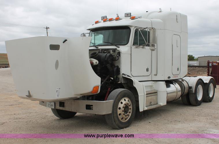 image for item H5679 1998 Peterbilt 385 semi truck