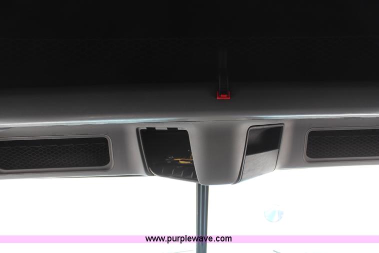 image for item H6220 2007 Freightliner Columbia semi truck