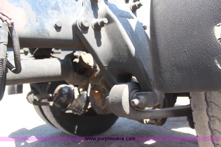 image for item H6220 2007 Freightliner Columbia semi truck