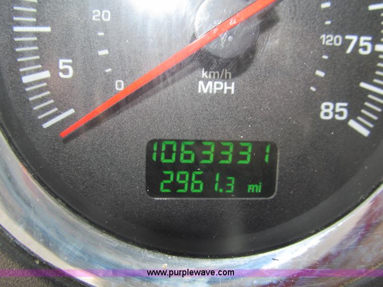 image for item I7073 2007 Kenworth T600 semi truck