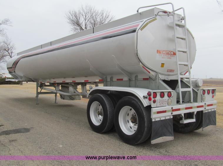 image for item I7149 1982 Fruehauf aluminum tanker trailer