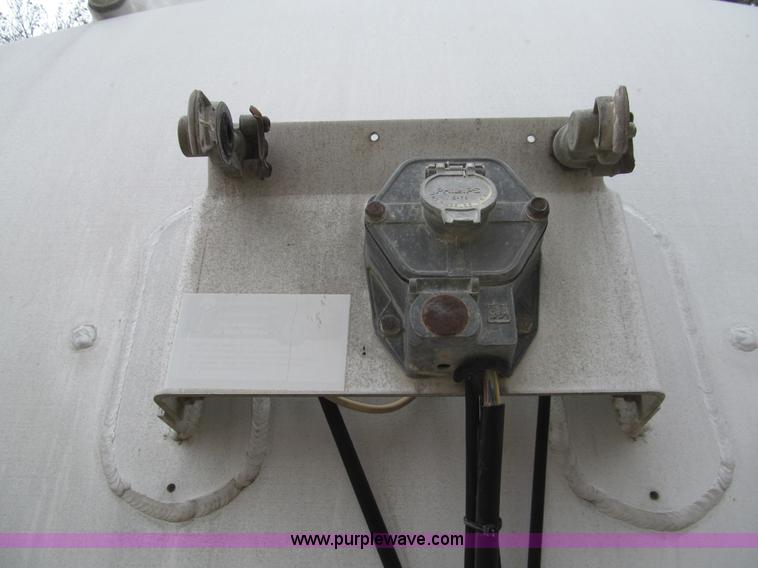 image for item I7149 1982 Fruehauf aluminum tanker trailer