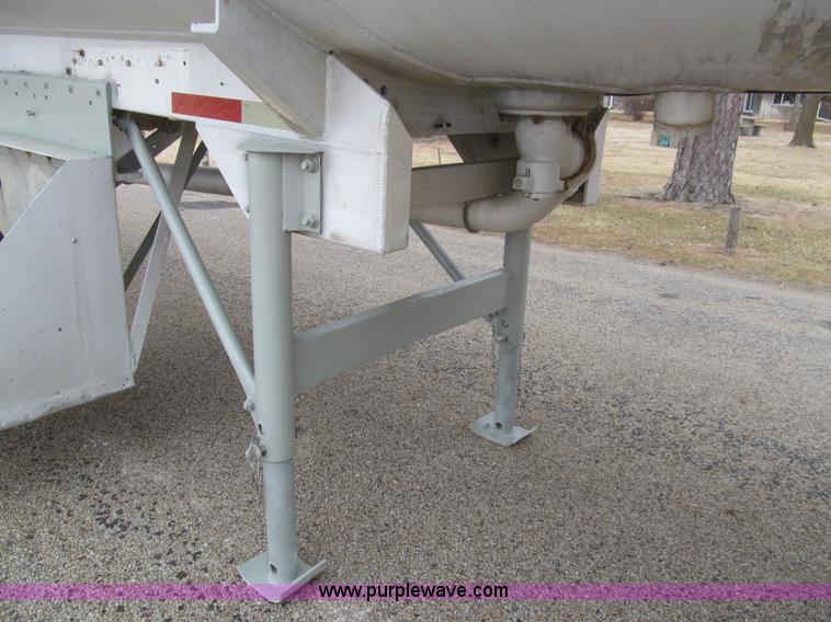 image for item I7149 1982 Fruehauf aluminum tanker trailer