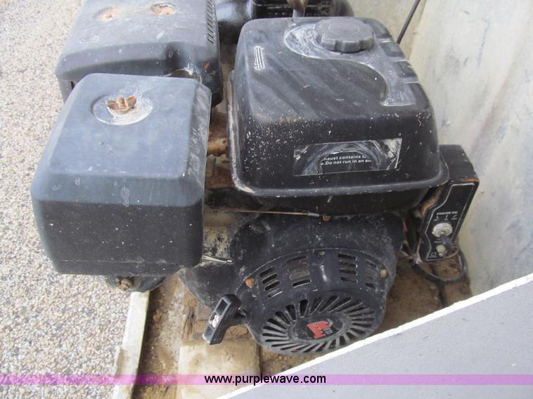 image for item I7149 1982 Fruehauf aluminum tanker trailer