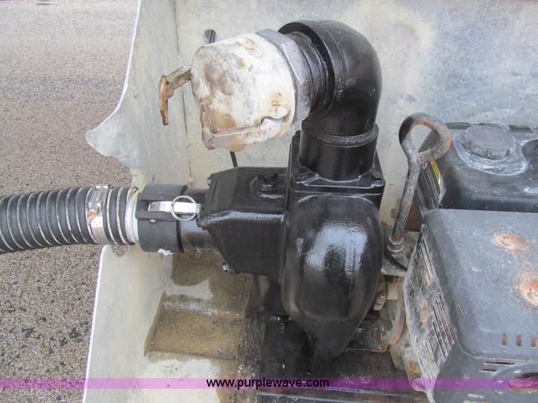 image for item I7149 1982 Fruehauf aluminum tanker trailer