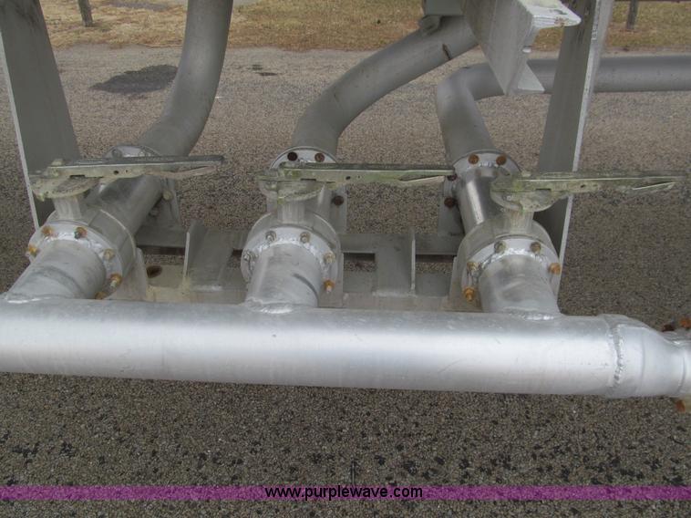 image for item I7149 1982 Fruehauf aluminum tanker trailer