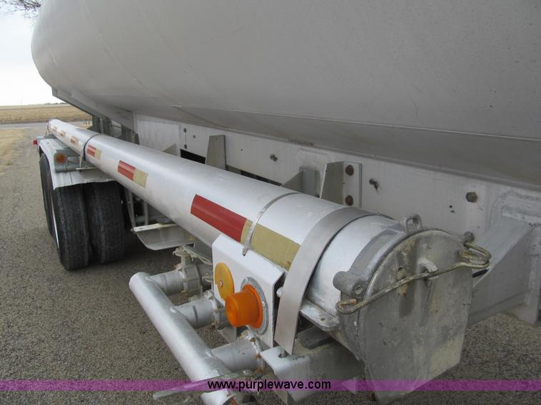 image for item I7149 1982 Fruehauf aluminum tanker trailer