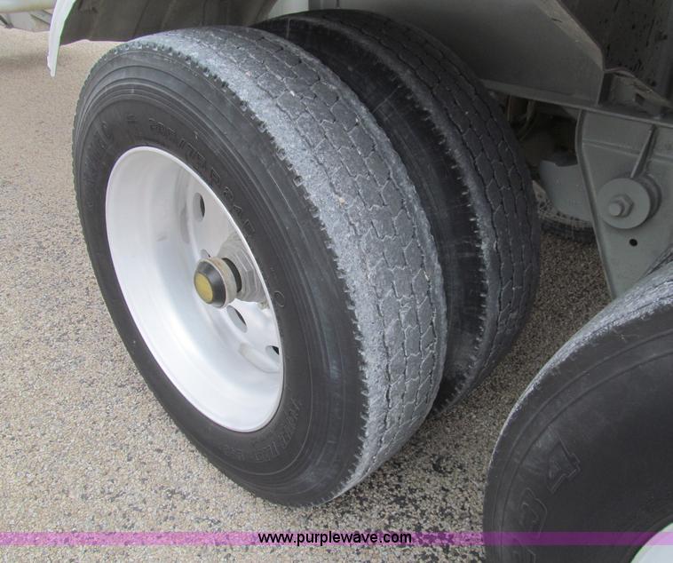 image for item I7149 1982 Fruehauf aluminum tanker trailer