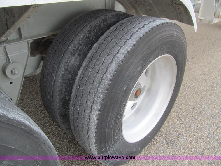 image for item I7149 1982 Fruehauf aluminum tanker trailer