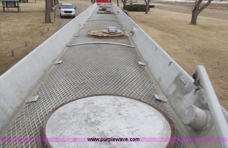 image for item I7149 1982 Fruehauf aluminum tanker trailer