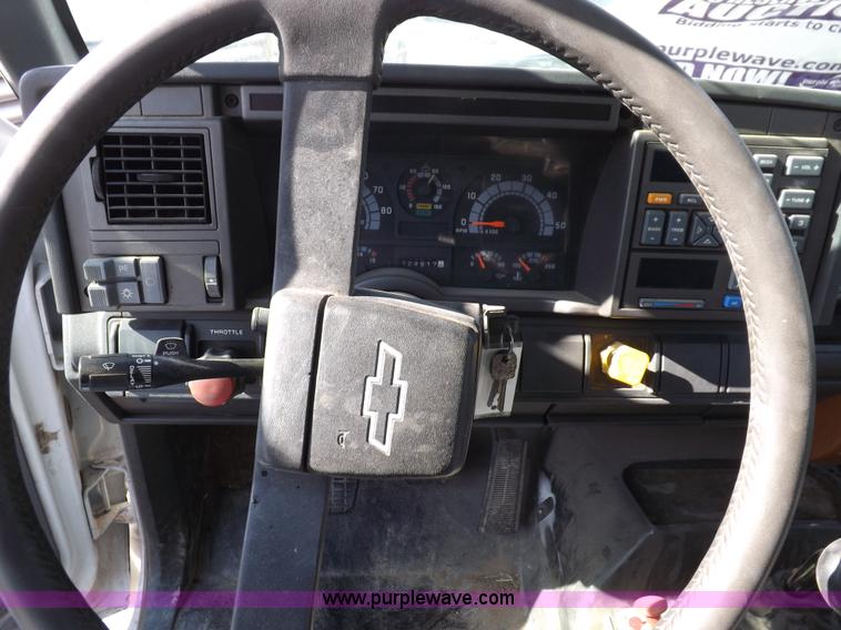 image for item I7588 1996 Chevrolet Kodiak fuel truck