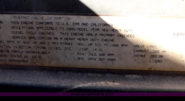 image for item I9003 2006 Freightliner ST120 semi truck