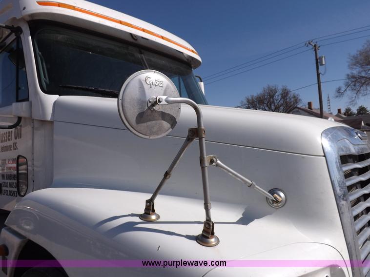 image for item I9003 2006 Freightliner ST120 semi truck