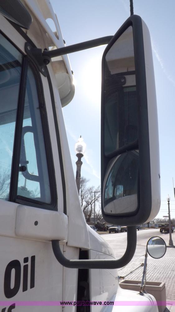 image for item I9003 2006 Freightliner ST120 semi truck