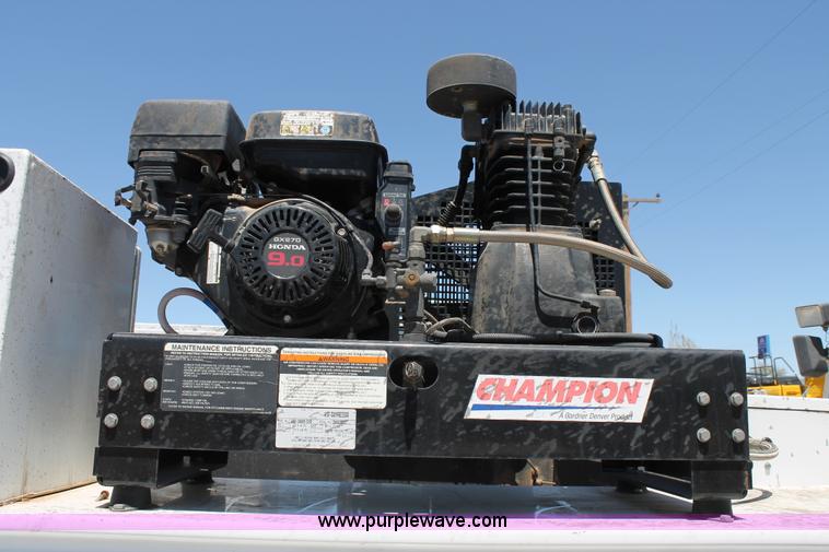 image for item C3857 2007 Ford F550 utility truck