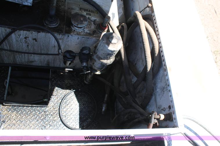 image for item C3857 2007 Ford F550 utility truck