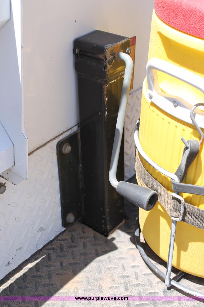 image for item C3858 2008 Ford F550 utility truck