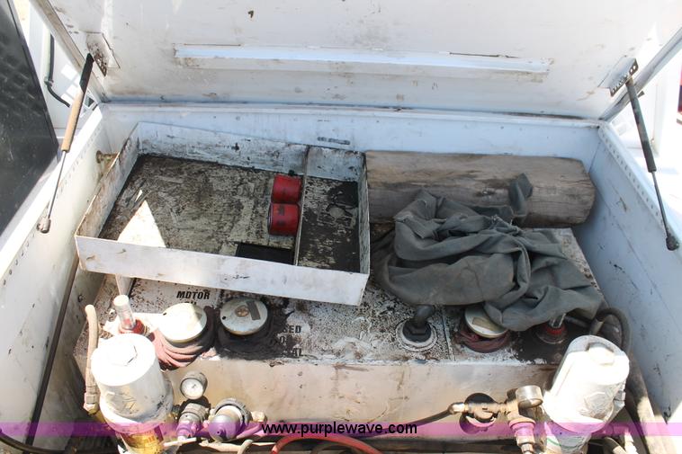 image for item C3858 2008 Ford F550 utility truck